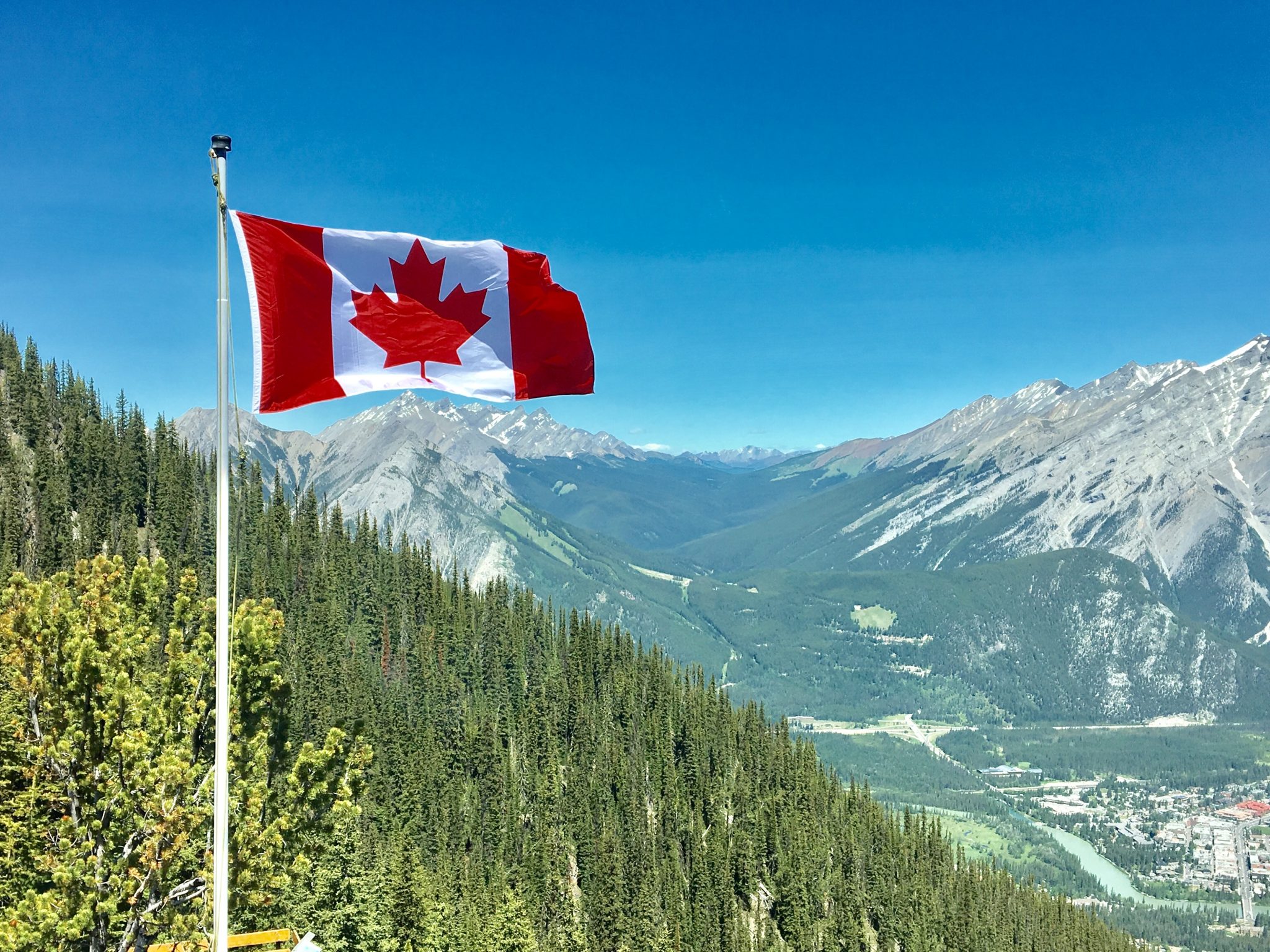 الهجرة إلى كندا بعد الدراسة في الخارج